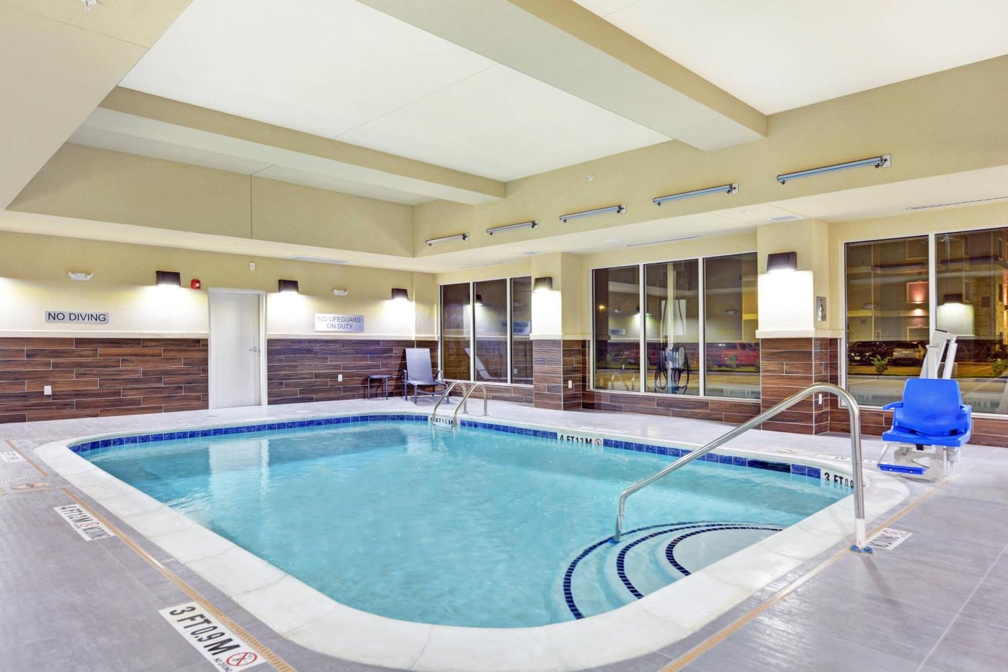 Fairfield & By Marriott Houston Nasa/webster Hotel 3*